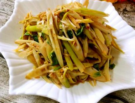 笋干直接放水里泡?难怪口感硬难嚼,大厨分享技巧,笋干鲜嫩好吃