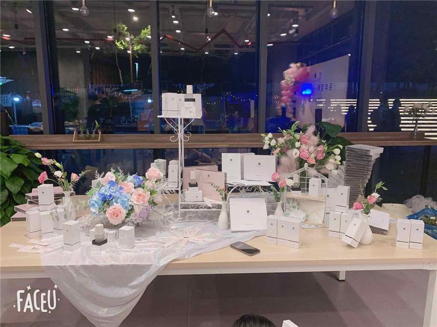 百年凝粹一滴精华日本护肤品牌PUREHANA正式入驻观品壹宁