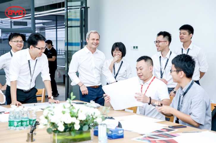 三位世界级顶尖设计师齐聚比亚迪,比亚迪三大外观设计师