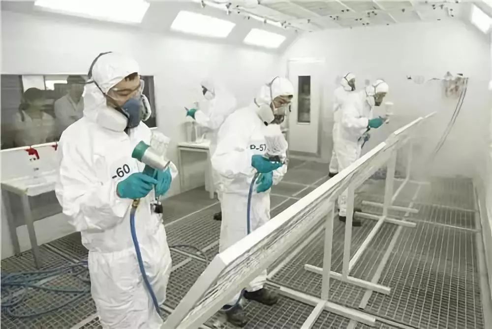 宝马喷漆喷成铝合金,宝马喷漆到4s店有必要吗