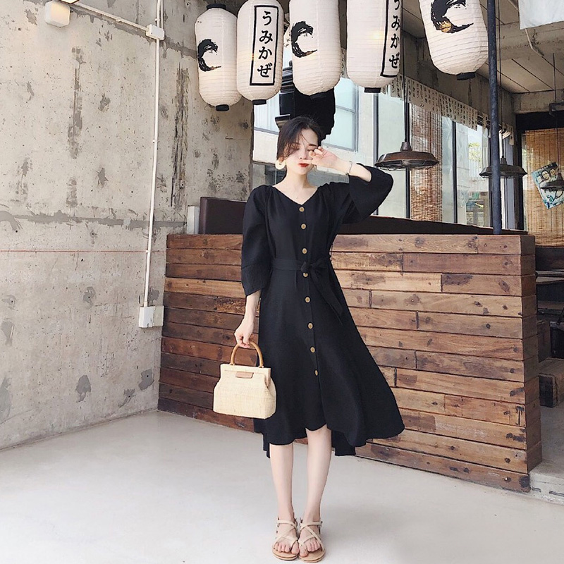 魅力网红连衣裙，显知性优雅，打造夏日迷人“砍男装”