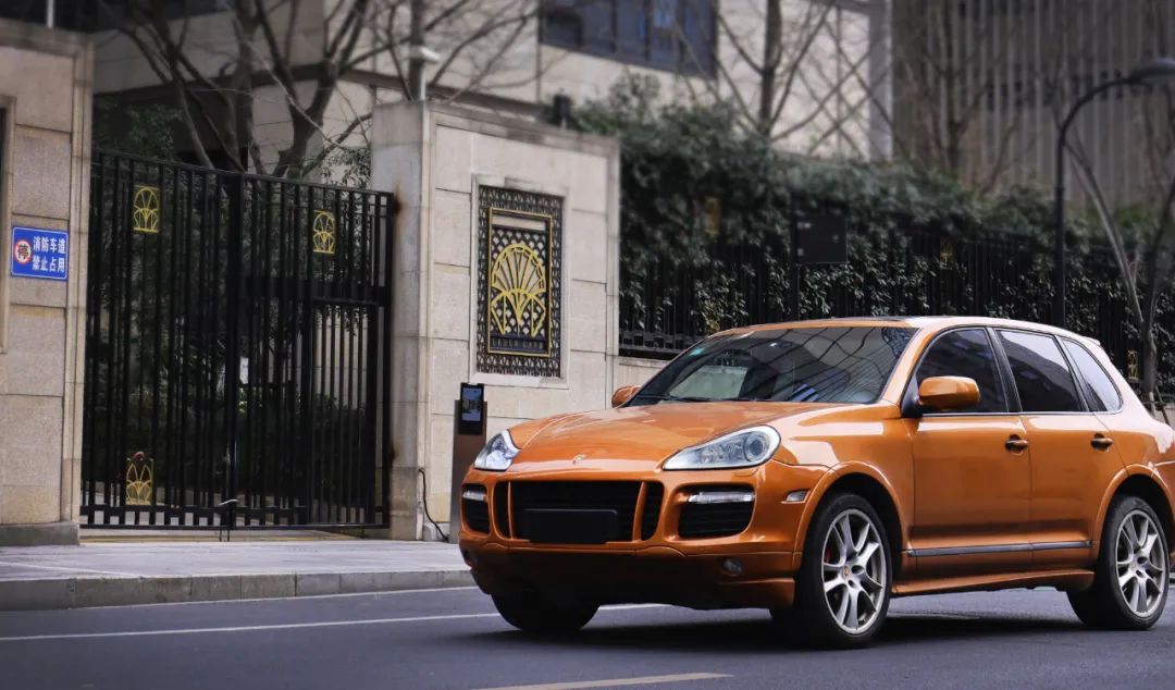 好车推荐100万以上,好车卡宴