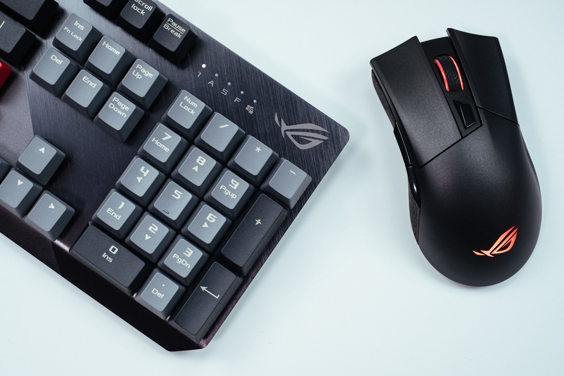 rog游侠竞技版红轴机械键盘评测,rog游侠rx键盘pbt版