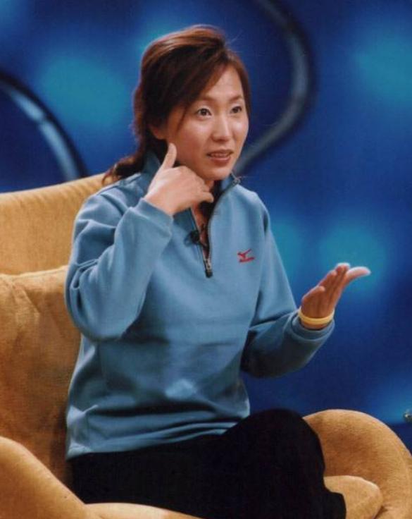 王军霞田径第一人,田径奥运冠军王军霞晒出视频