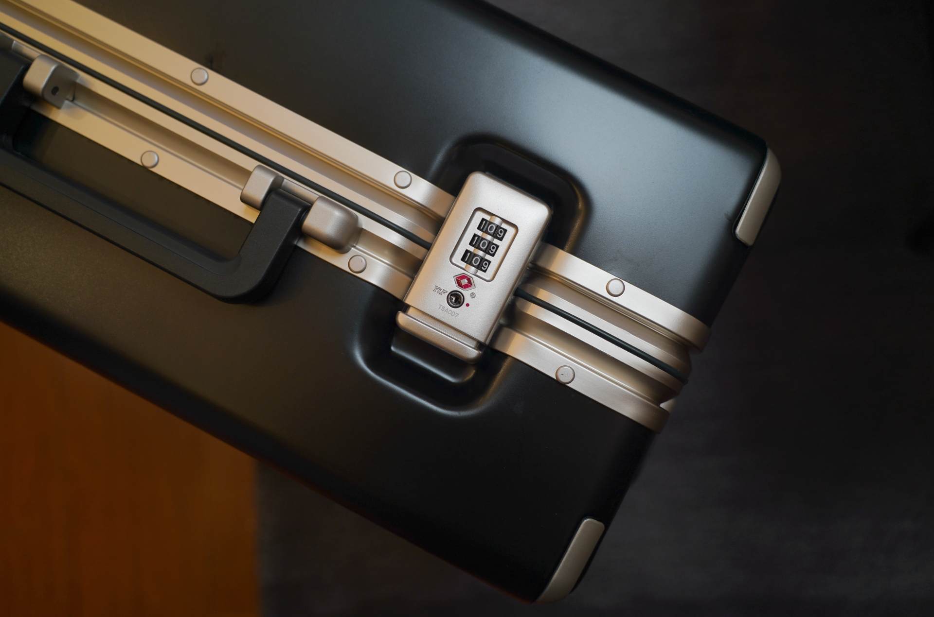 地平线8行李箱测评,地平线8号level8行李箱旅行拉杆箱