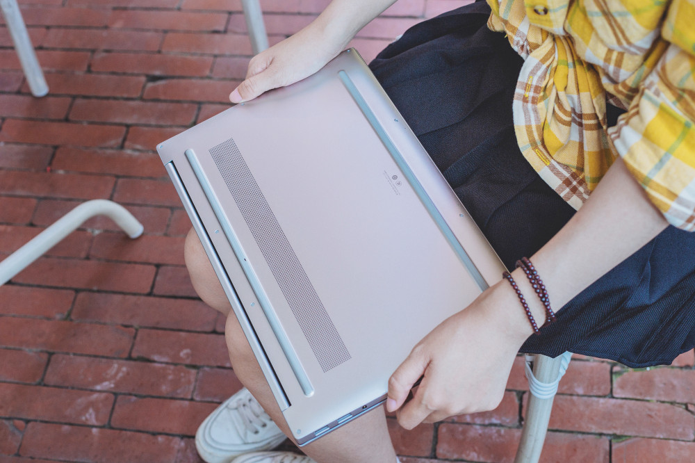 荣耀16.1寸笔记本有多大,荣耀16.1寸笔记本入门