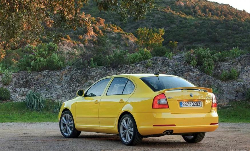 如果你内心还有点躁动拿着十万可以看看这些车