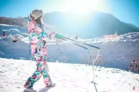 西安高新区哪里有室内滑雪场,西安白鹿仓和白鹿原滑雪场哪个好