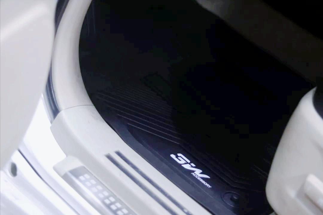 怪兽修车:翻新“残损不堪”的二手霸道LC150,满血复活变新车