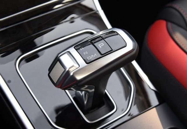 蓝标哈弗H2，车主提车1个月后，说了这些真实用车感受