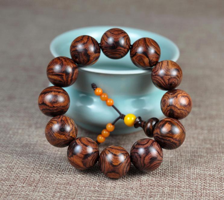 黄花梨木手串保养方法视频,海南黄花梨手串怎么保养