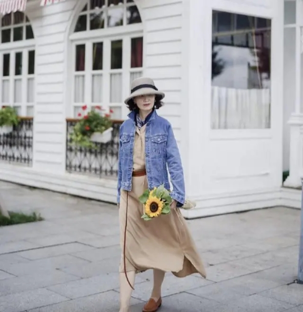 70后女人卫衣穿搭,中青年女性穿搭高级感裤子