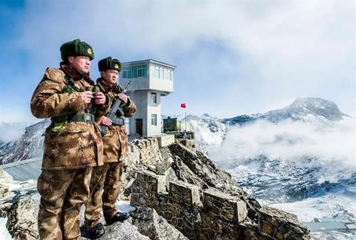 大学生去*疆新**当兵，2年能拿50多万值得吗？