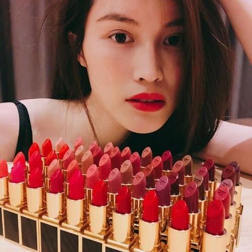 20岁女孩买奢侈品,女孩子对奢侈品最正确的看法