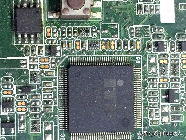 华硕笔记本电脑SATA接口不认硬盘，专业师傅移花积木，飞线秒修复