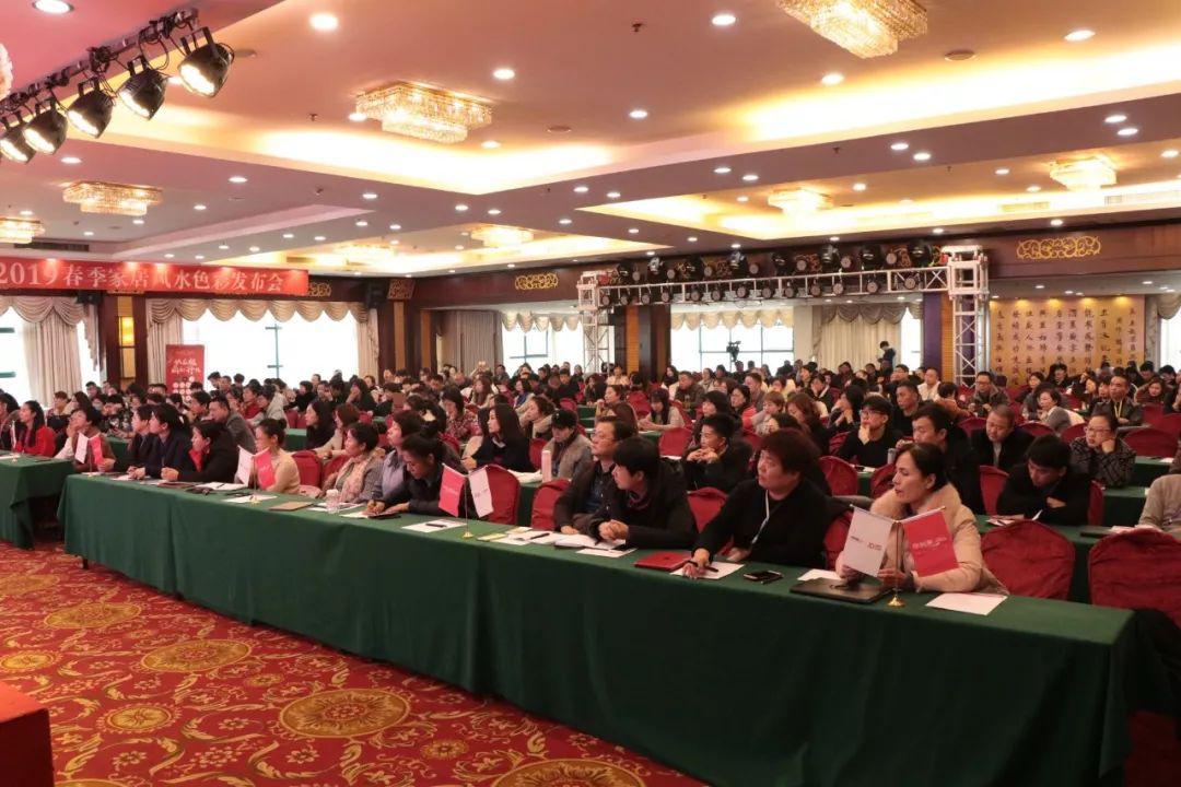 2019瀹剁汉琛屼笟鍙戝睍瓒嬪娍,瀹剁汉琛屼笟2019