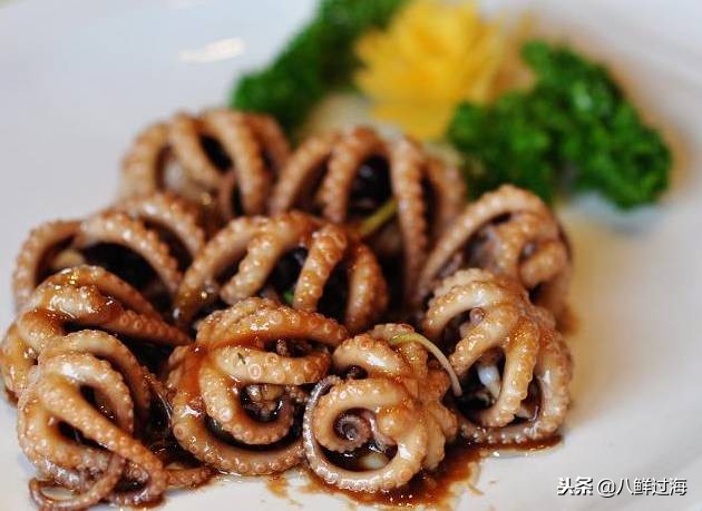 可爱的章鱼适合做章鱼烧,制作一个小型章鱼烧