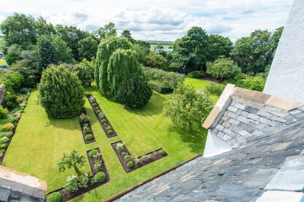 在英国100人民币能买到什么,100万英镑在英国能买什么房子