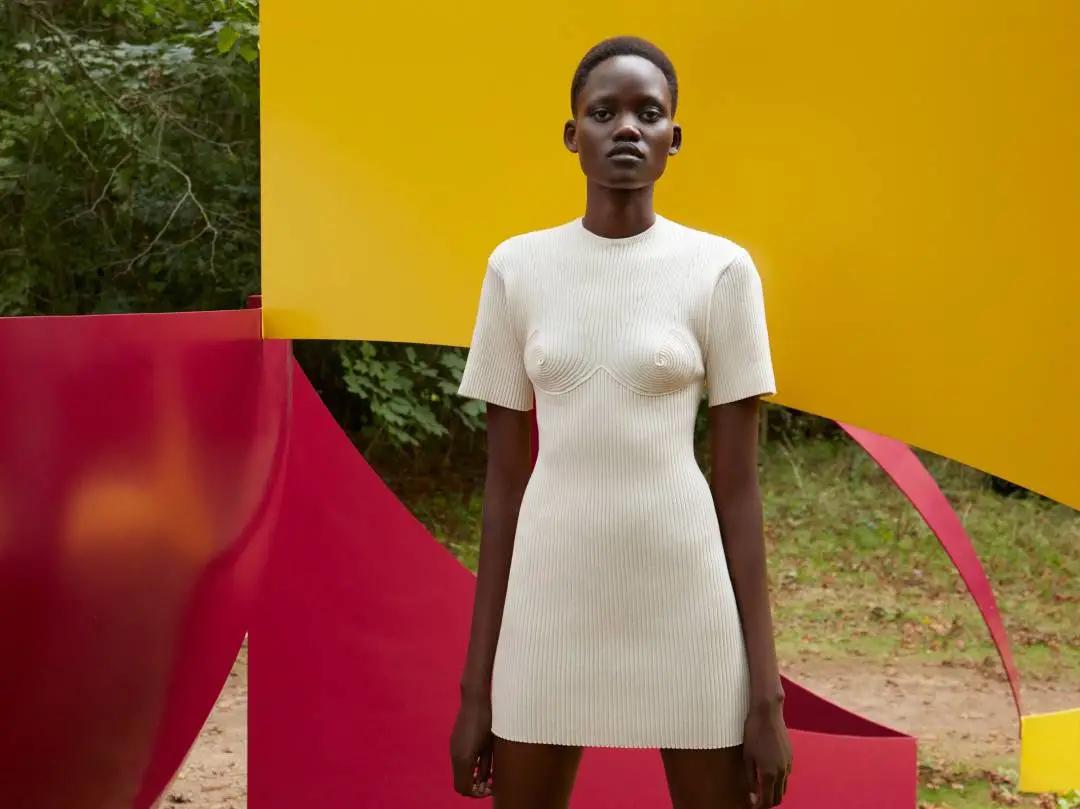 针织衫今年流行什么颜色什么款,今年针织衫