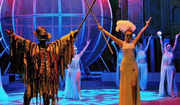 「欧蓓莎跨年巨献」醉美油纸伞、马戏团表演、环球美食节应有尽有