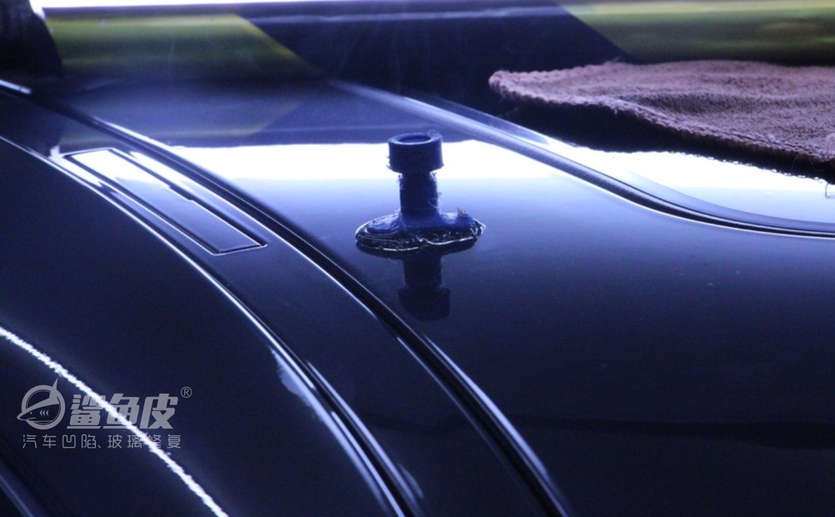 车顶凹陷掉漆全车顶喷漆,修复车顶凹陷需要拆车顶吗