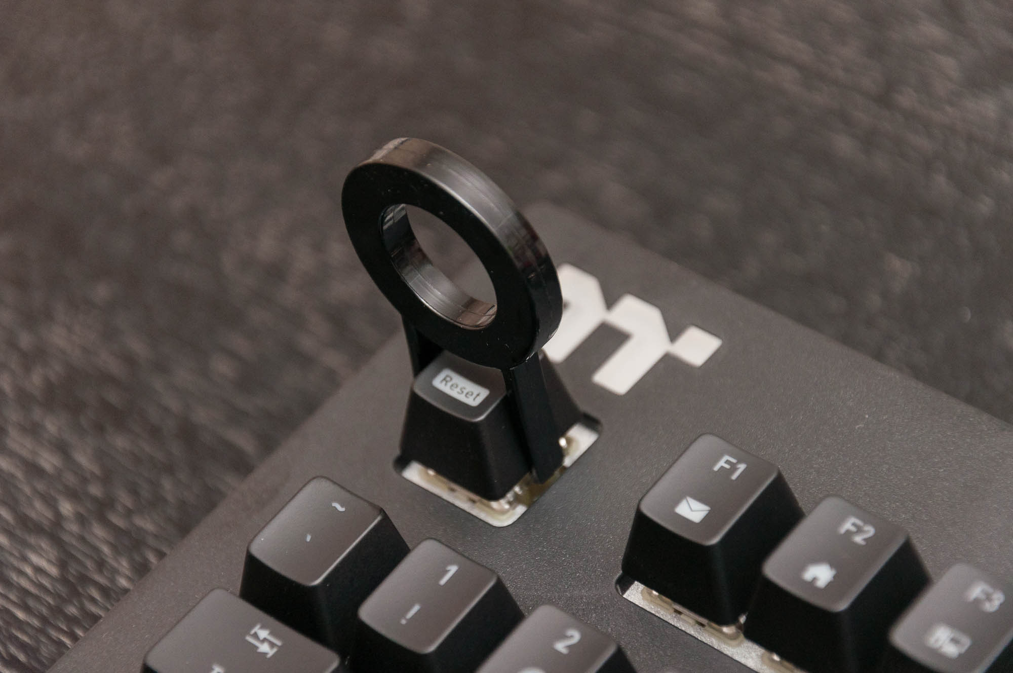 星脉x1银轴键盘开箱,血手光轴机械键盘评测