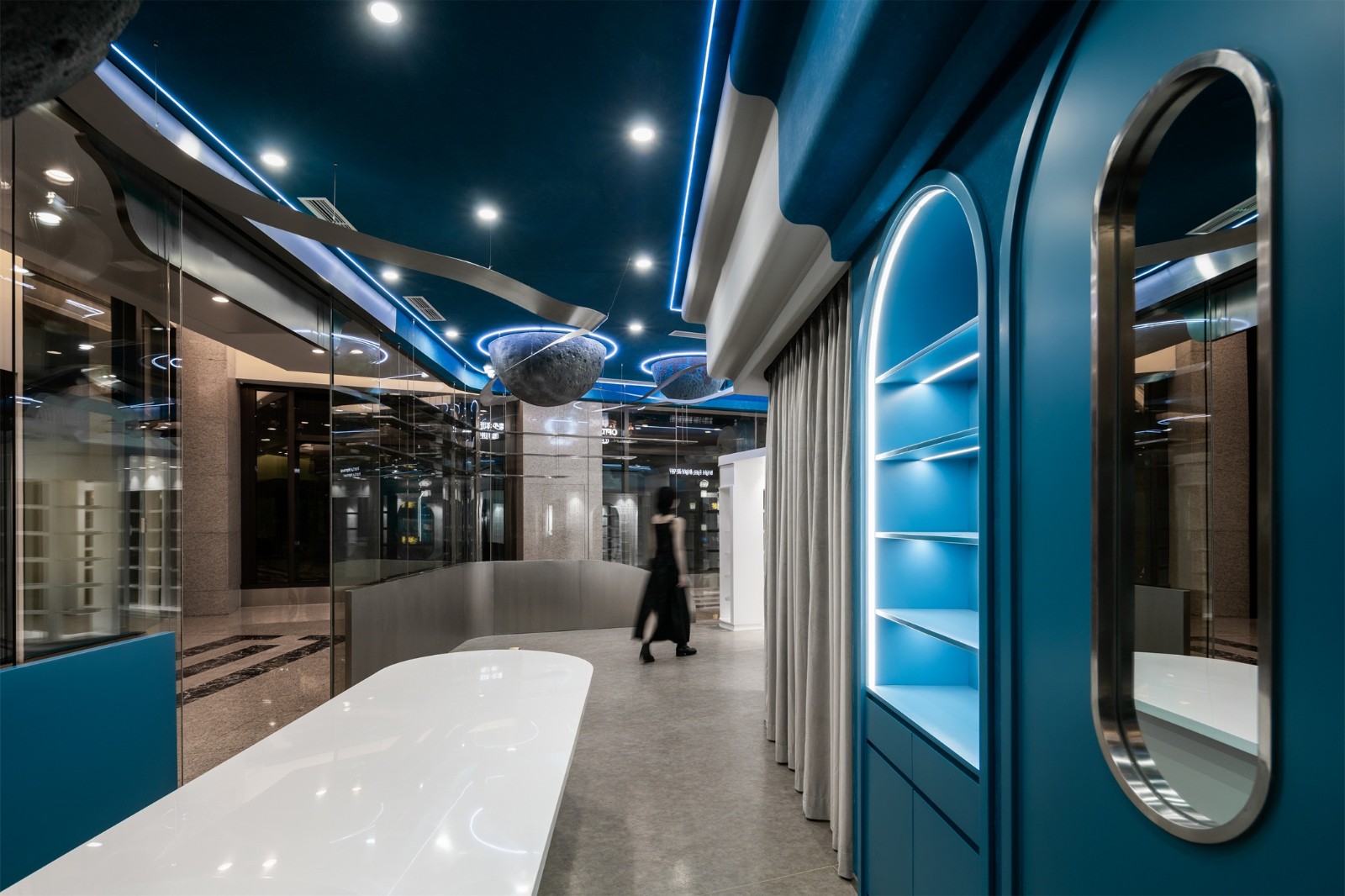 鍞効璇虹溂瑙嗗厜,鍞効璇虹溂瑙嗗厜闄嗗鍢翠腑蹇冨簵