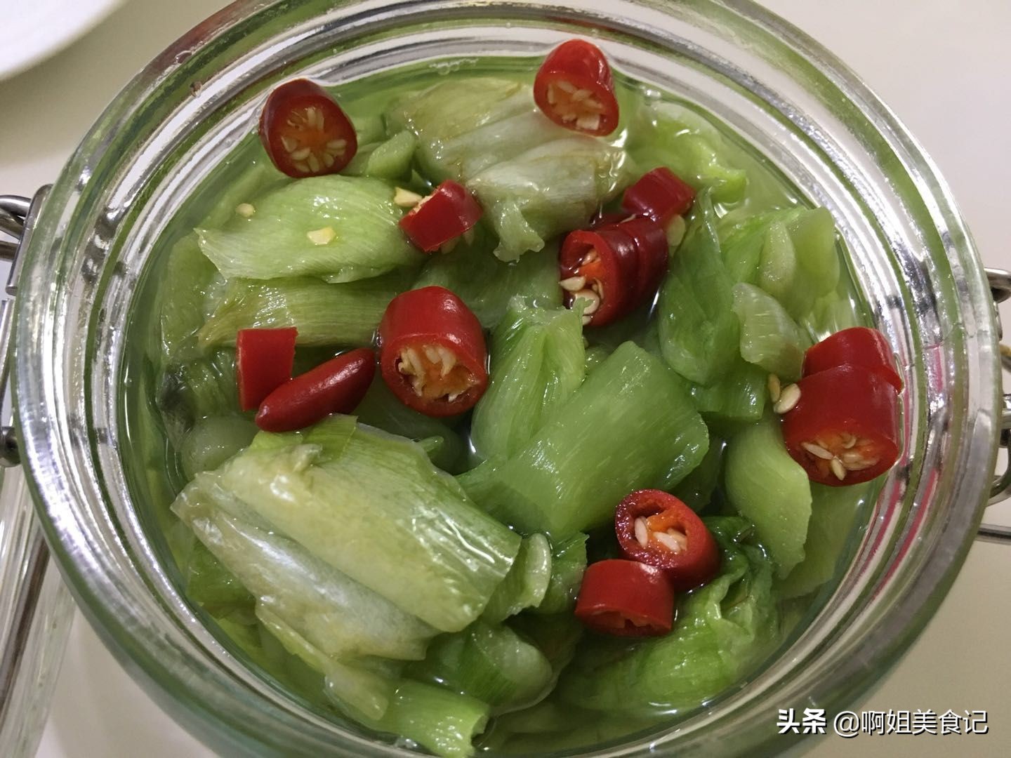 七月，我家早餐天天吃它，酸辣开胃，做一罐吃半年