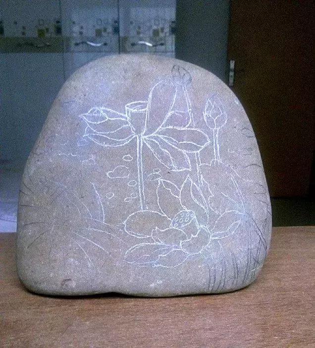 禅意石头画荷花画法,石头画图片大全简单荷花风景