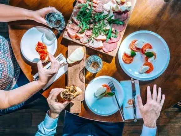 不出国门也能一站式打卡,不出国门也能度假