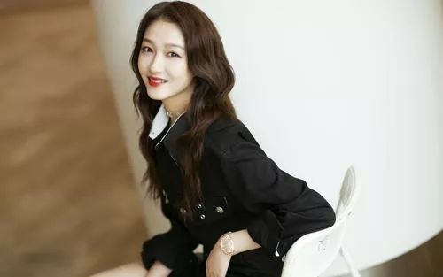 马丽说沈腾夏洛特烦恼忘词,沈腾马丽小品扶不扶沈腾忘词片段