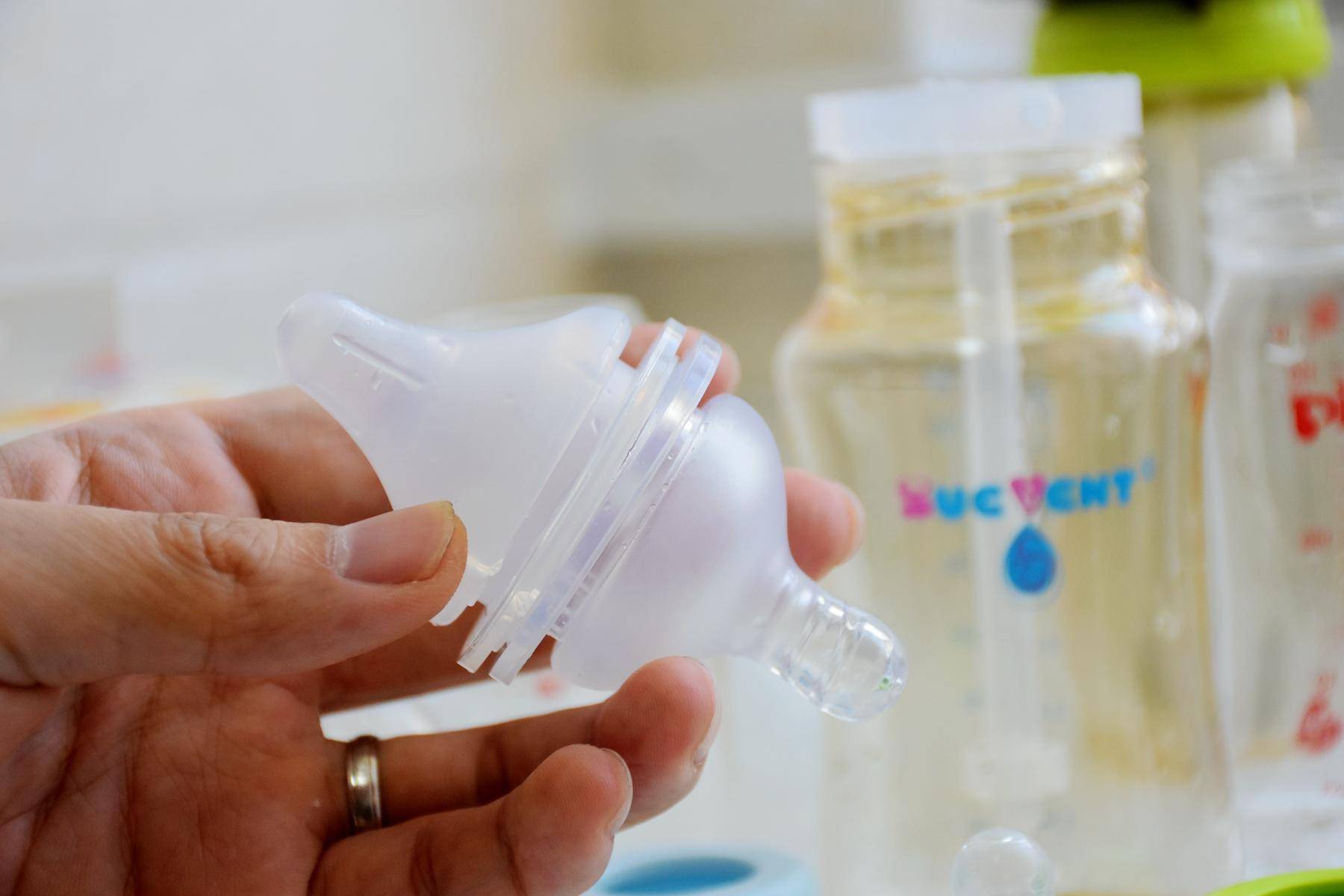 从新生儿到孩子断奶,不知道奶瓶怎么选?看这一篇文章就够了