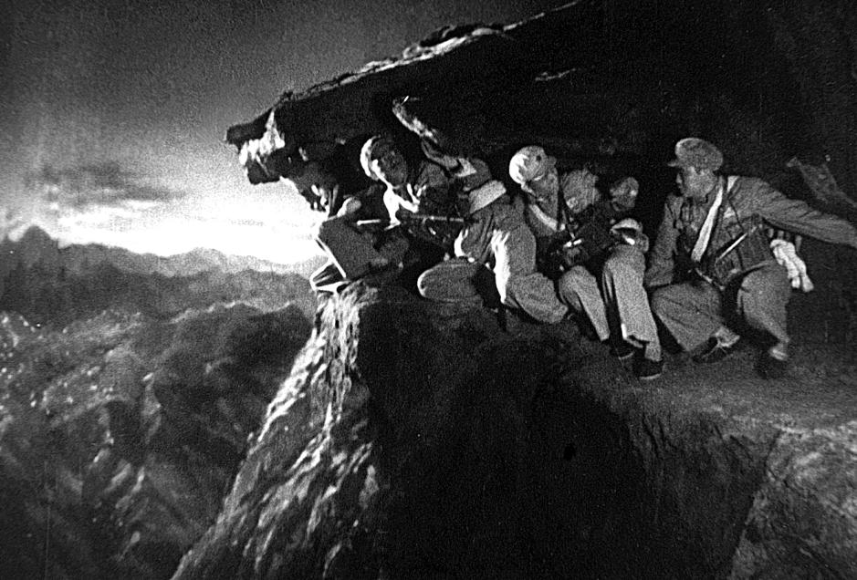 智取华山电影是真实素材吗,电影智取华山全本