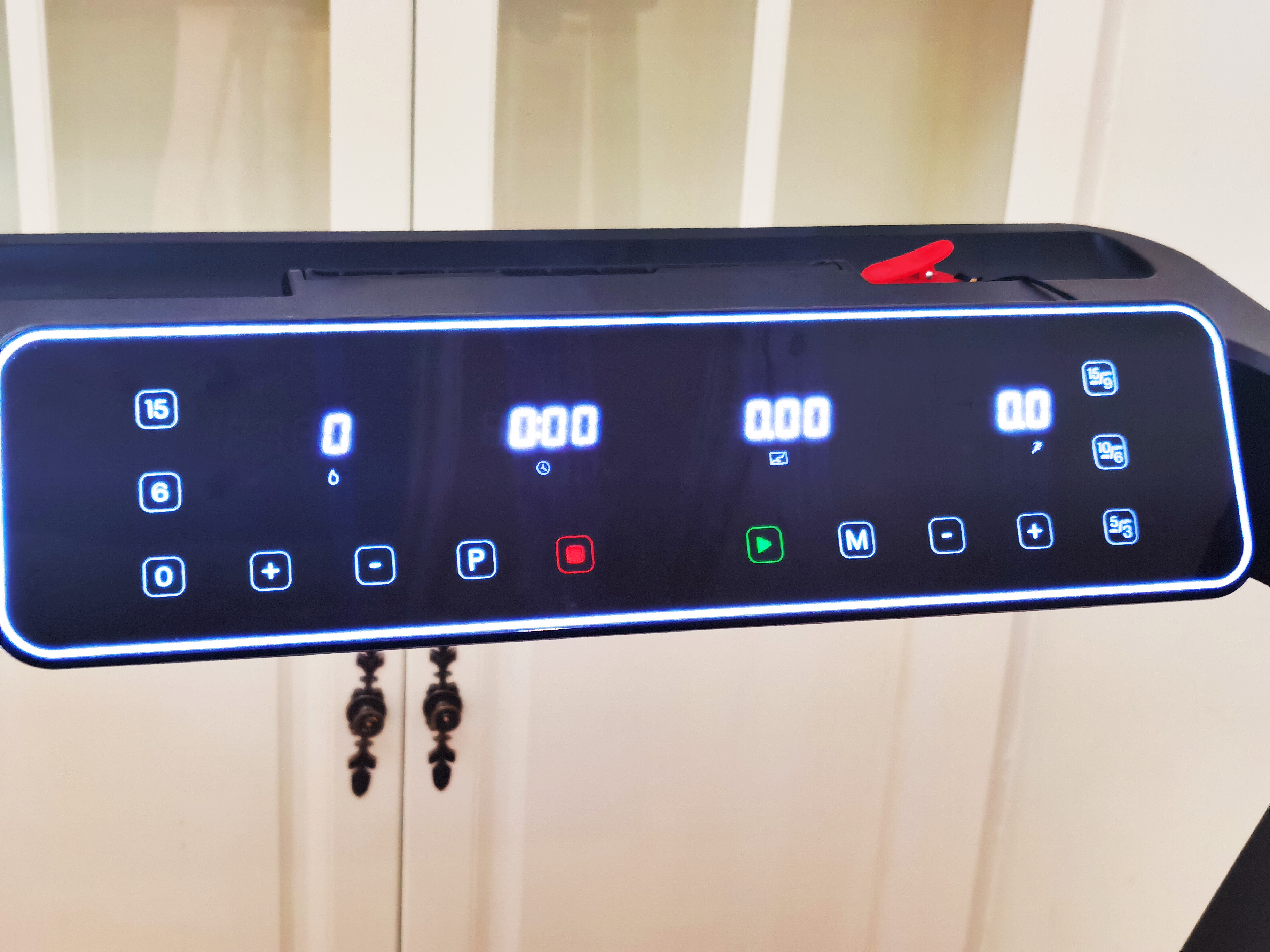 跟着小姐姐一起锻炼,跑步机推荐家用锐步