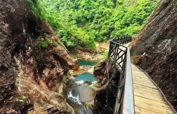 文成避暑旅游攻略路线图,冬天文成景点一日游攻略