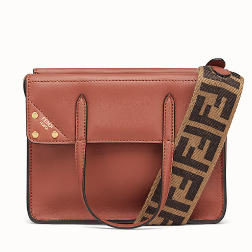 第一个大牌包包怎么买,入手的第一个大牌包包怎么选