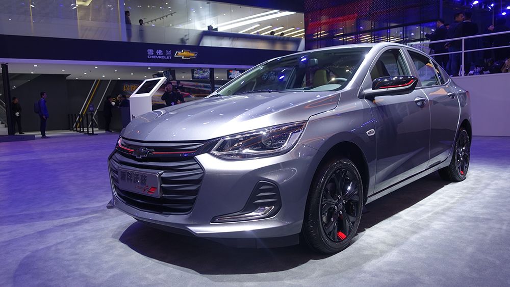 雪佛兰科沃兹和起亚k3哪个省油,17起亚k3和17年科沃兹哪个好