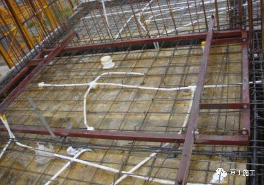 铝合金模板怎么和木模达到持平,木模板铝模施工