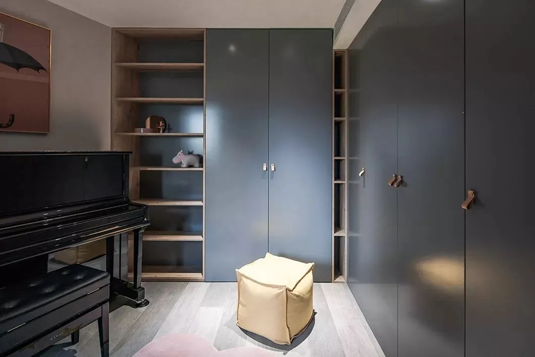 300平米现代简约轻奢风格,40平loft复式公寓装修轻奢风50平