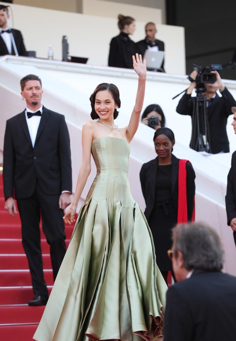 贝拉变御姐,贝拉吴彦祖