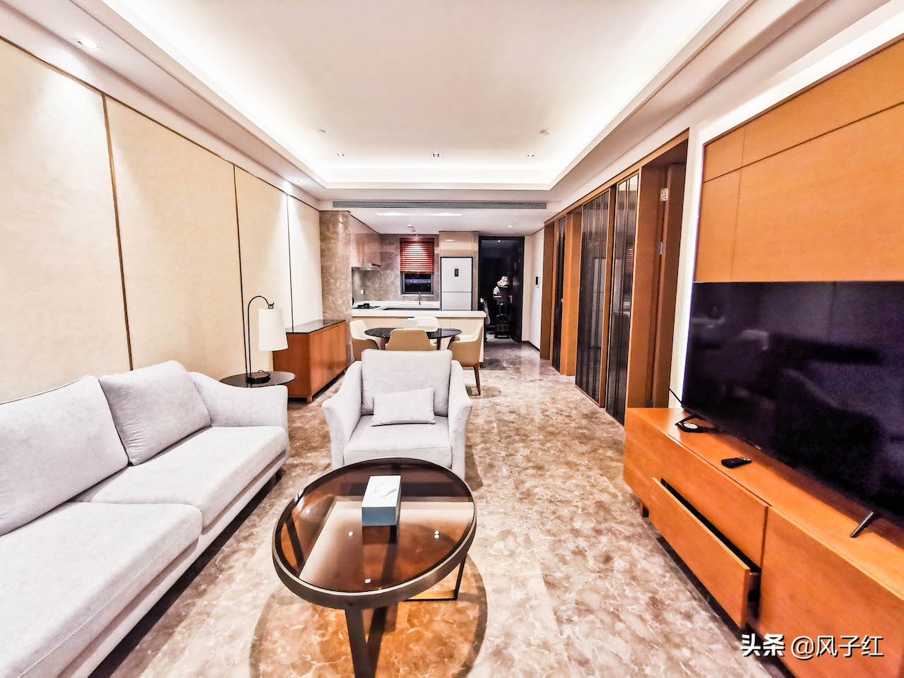 三亚旅游住酒店还是民宿好,三亚市旅游住宿民宿