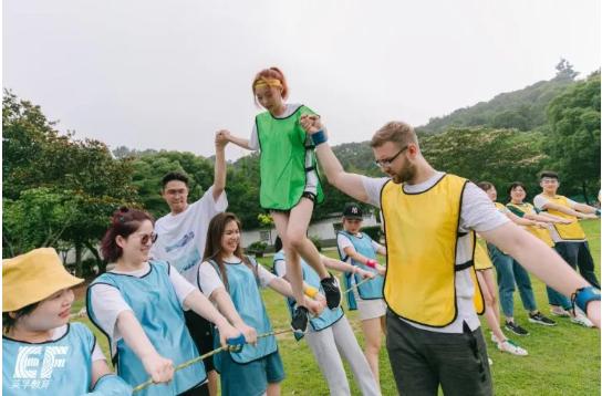 这家公司又又又又又搞Party啦