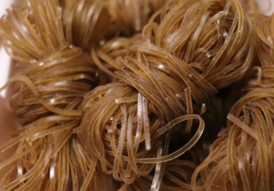 红薯粉如何判断真假,红薯粉怎么辨别真假颜色