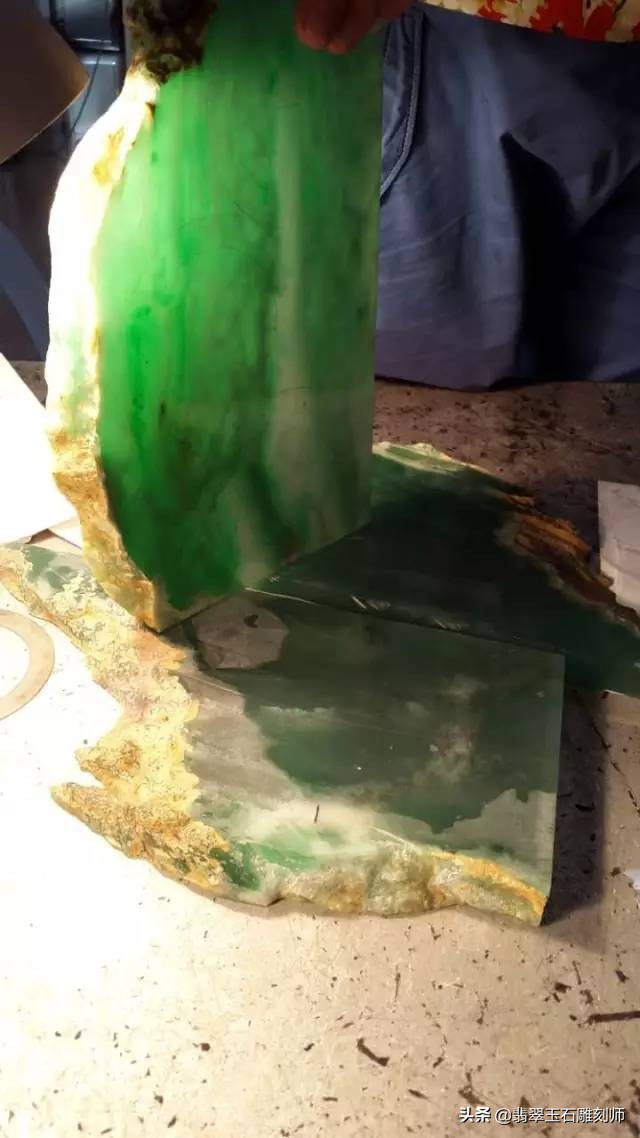 结婚三金买多少克黄金合适,结婚三金是黄金好还是白金好