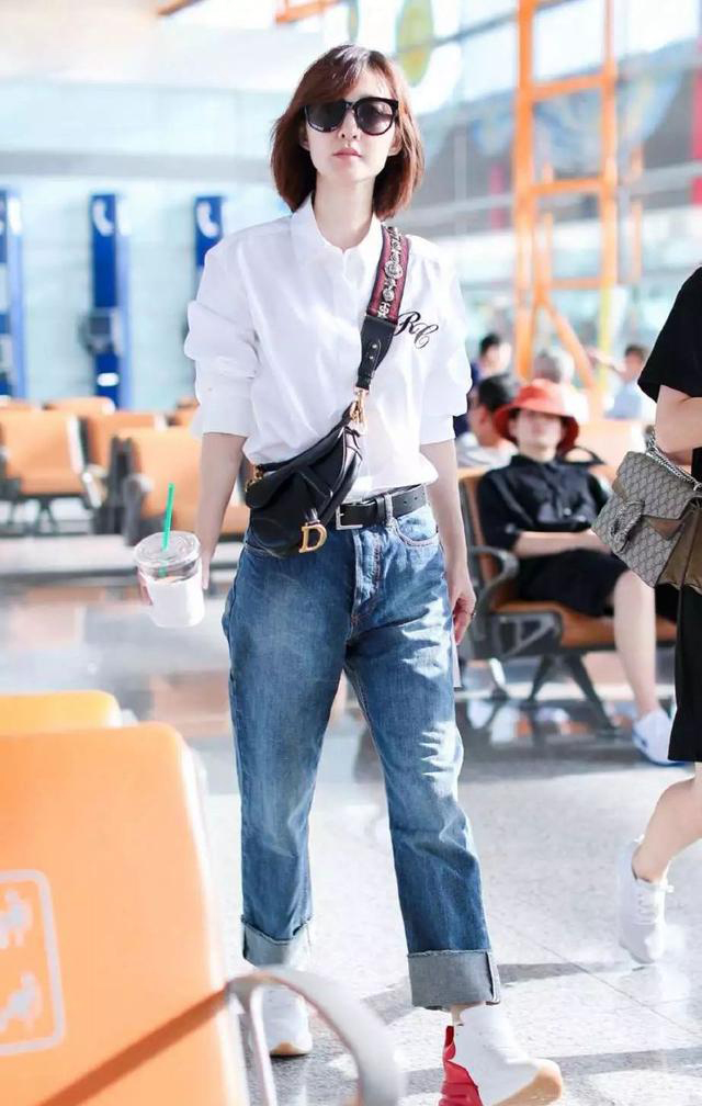 秦岚穿搭花少衬衫牛仔裤,秦岚toryburch牛仔裤