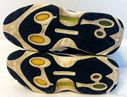 匡威鞋头渗油,匡威鞋子上的亮油怎么样修补