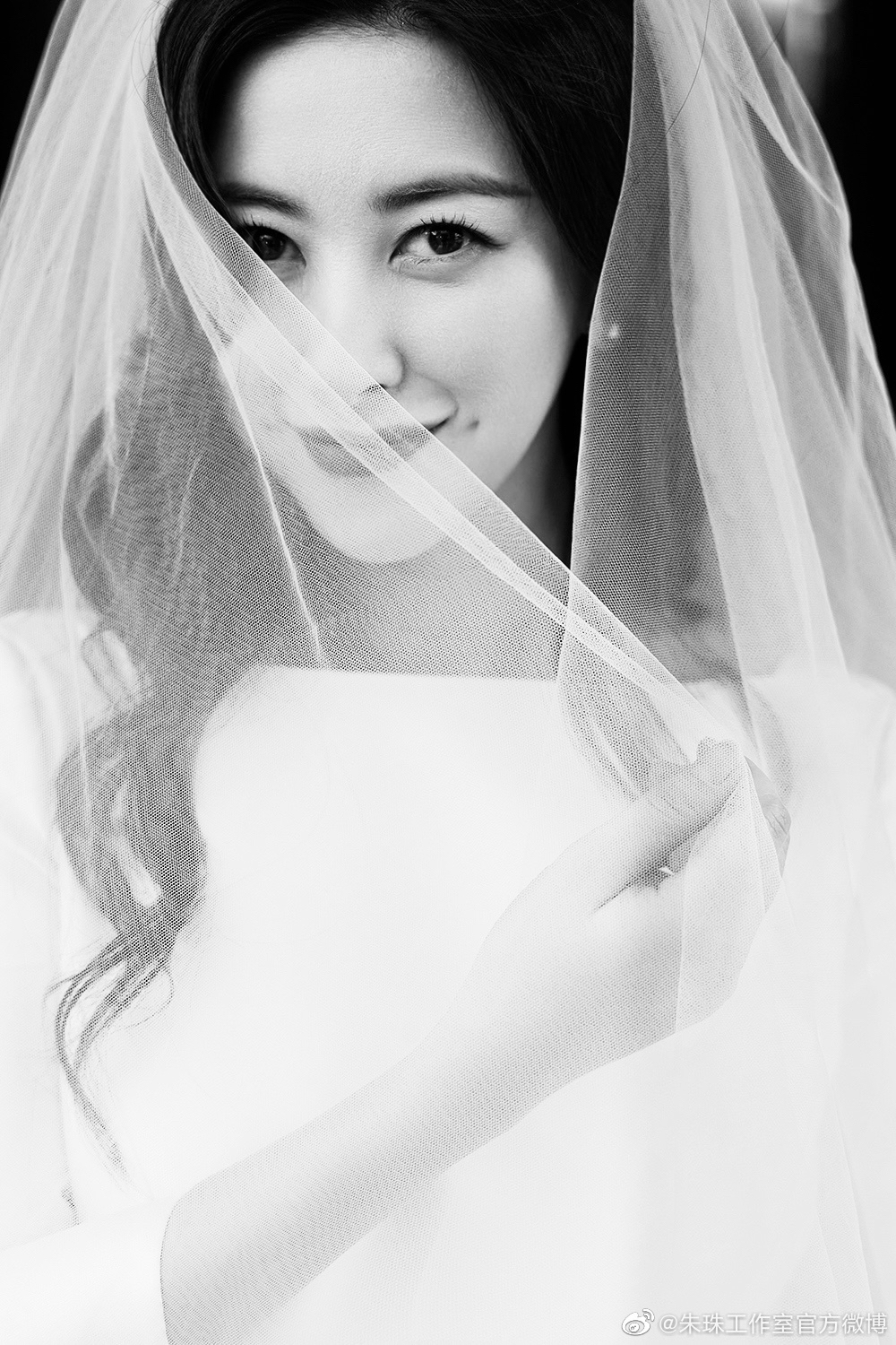 两个梨涡和一个梨涡,两个梨涡和一个酒窝