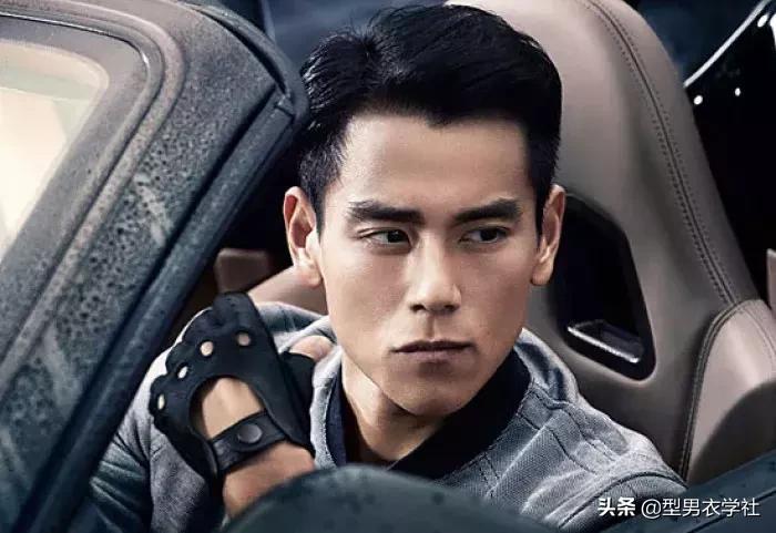 男生头发烫了之后什么发型合适,男生发型偏左还是右合适