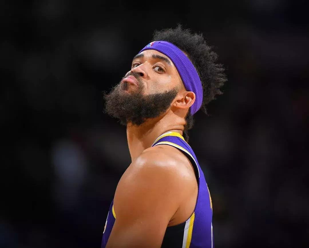 球商低？五大囧之神？他可是湖人的盖帽王！奥尼尔欠他一个道歉