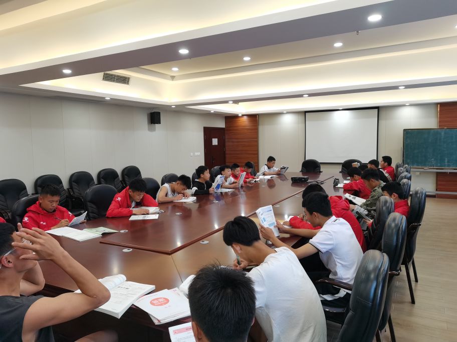 中牟县三初中足球队,中牟县第三初中学校足球队